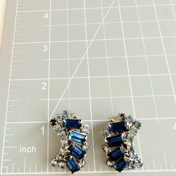 Vintage Blue Rhinestone Deco Earrings 💙 - Picture 7 of 11